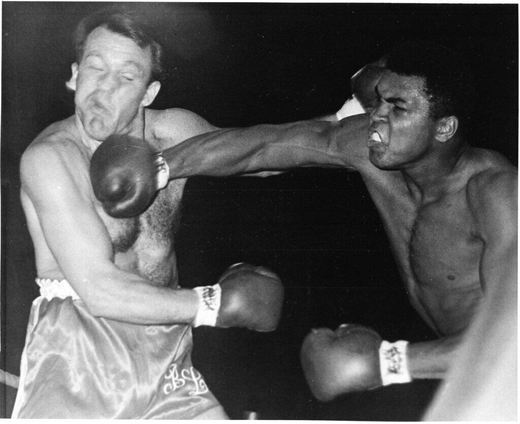 1966: Muhammad Ali knocks out Brian London to retain his world heavyweight title